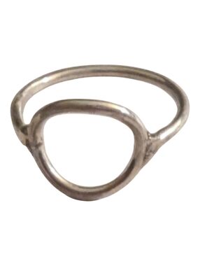 NWT size 8 open circle sterling silver ring.